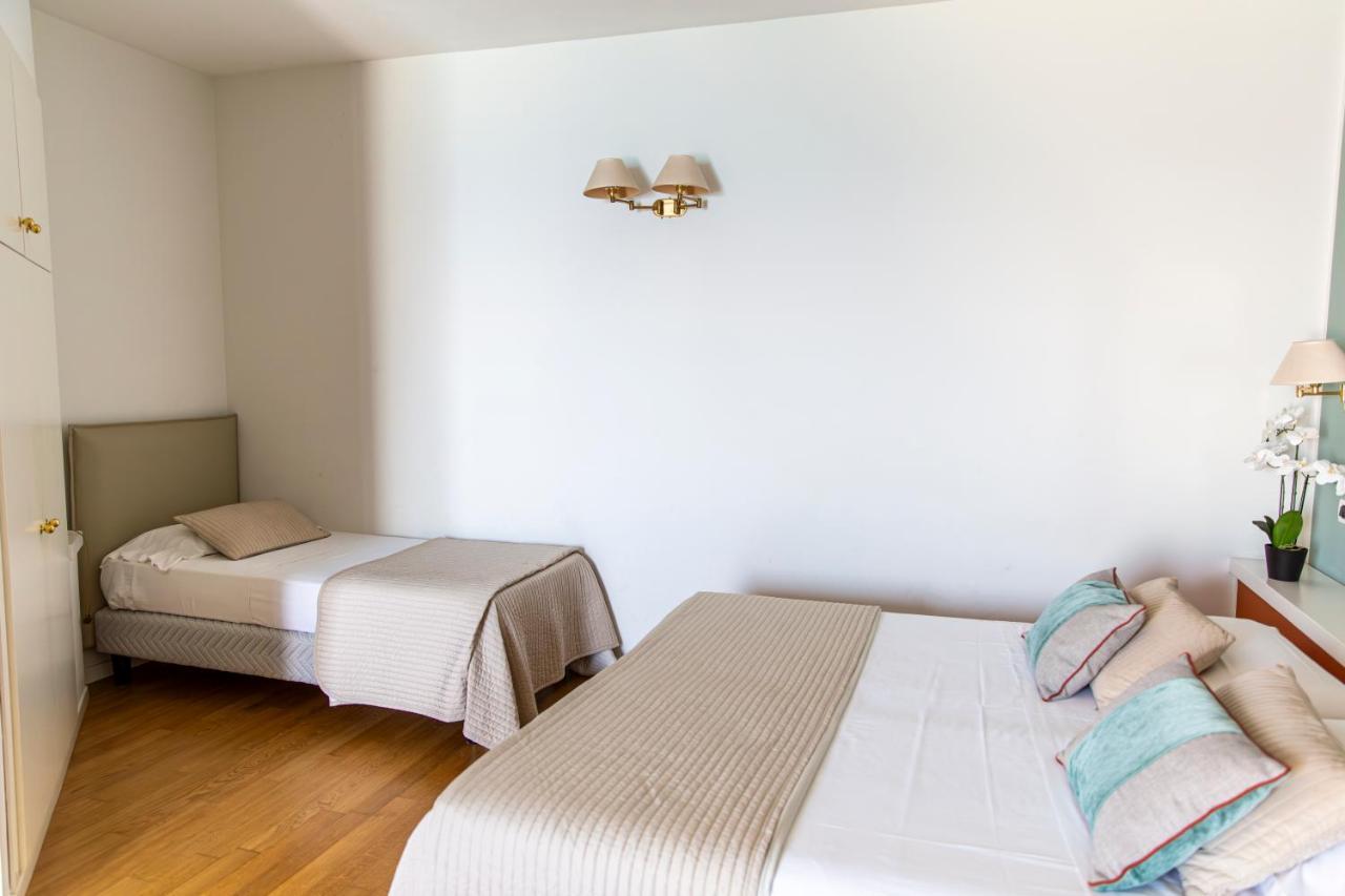 Hotel Punta Nord Est กัสเตลลัมมาเร เดล โกลโฟ ภายนอก รูปภาพ